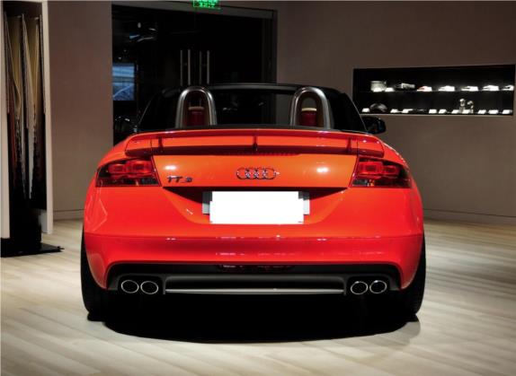 奥迪TTS 2011款 TTS Roadster 2.0TFSI quattro 外观   正后