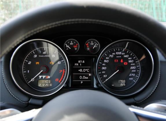 奥迪TTS 2011款 TTS Coupe 2.0TFSI quattro 中控类   仪表盘