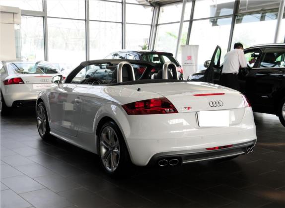 奥迪TTS 2013款 TTS Roadster 2.0TFSI quattro 外观   斜后