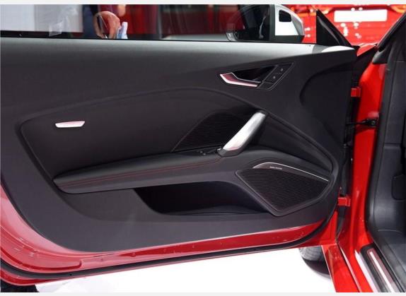 奥迪TTS 2016款 TTS Coupe 2.0TFSI quattro 车厢座椅   前门板