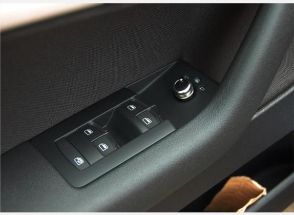 奥迪A3(进口) 2010款 Sportback 1.4T 舒适型 车厢座椅   门窗控制