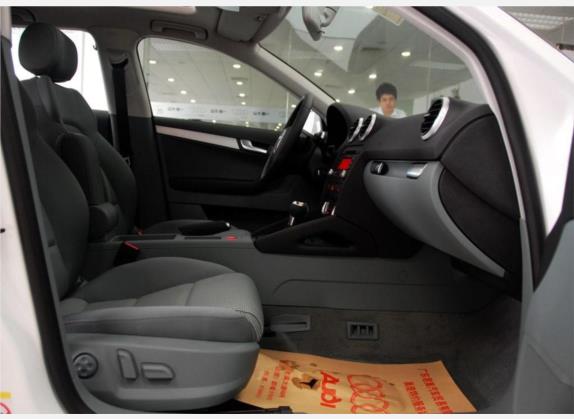 奥迪A3(进口) 2010款 Sportback 1.4T 豪华型 车厢座椅   前排空间