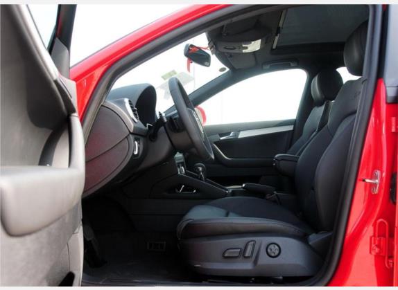 奥迪A3(进口) 2010款 Sportback 1.8T 尊贵型 车厢座椅   前排空间