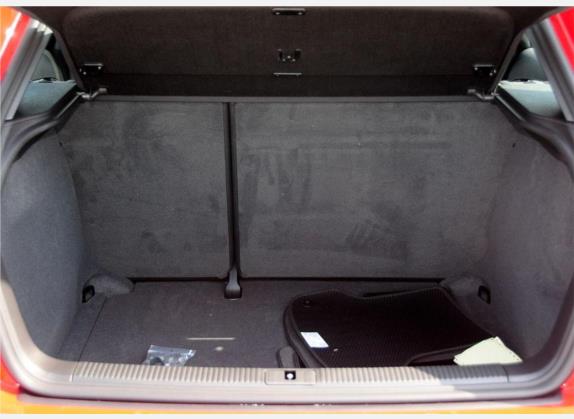 奥迪A3(进口) 2010款 Sportback 1.8T 尊贵型 车厢座椅   后备厢