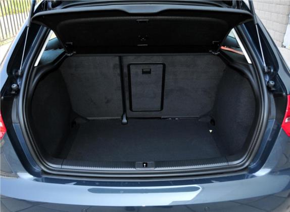 奥迪A3(进口) 2012款 Sportback 1.4T 豪华型 车厢座椅   后备厢