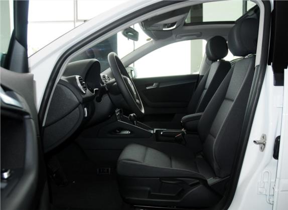 奥迪A3(进口) 2013款 Sportback 30 TFSI 技术型 车厢座椅   前排空间