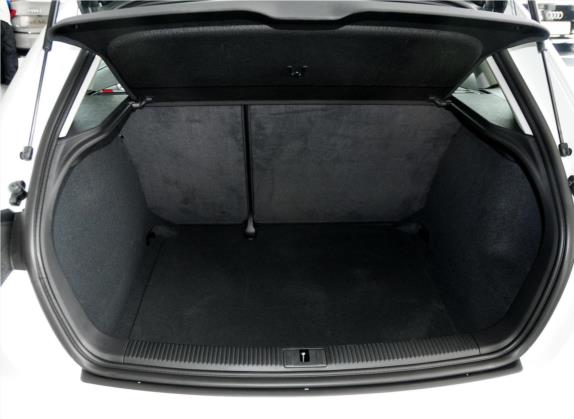 奥迪A3(进口) 2013款 Sportback 30 TFSI 技术型 车厢座椅   后备厢