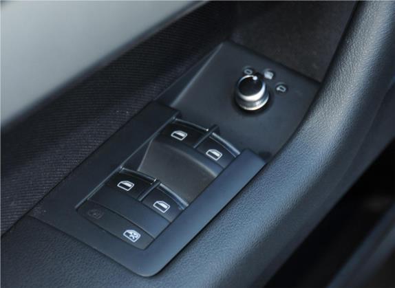 奥迪A3(进口) 2013款 Sportback 30 TFSI 豪华型 车厢座椅   门窗控制