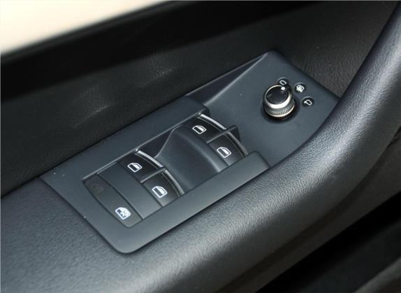 奥迪A3(进口) 2013款 Sportback 35 TFSI 尊贵型 车厢座椅   门窗控制