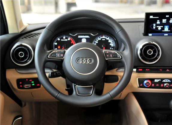 奥迪A3(进口) 2014款 Limousine 40 TFSI S line 豪华型 中控类   驾驶位
