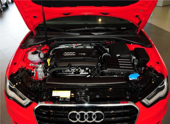 奥迪A3(进口) 2014款 Sportback 40 TFSI S line 舒适型 其他细节类   发动机舱