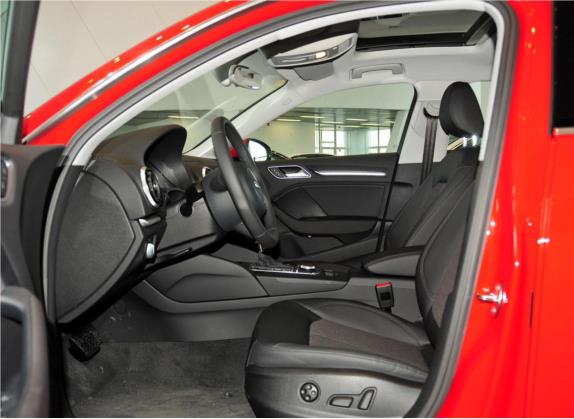 奥迪A3(进口) 2014款 Sportback 40 TFSI S line 舒适型 车厢座椅   前排空间