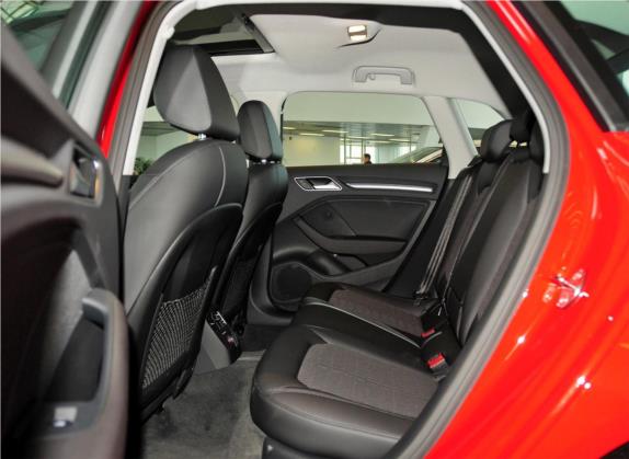 奥迪A3(进口) 2014款 Sportback 40 TFSI S line 舒适型 车厢座椅   后排空间