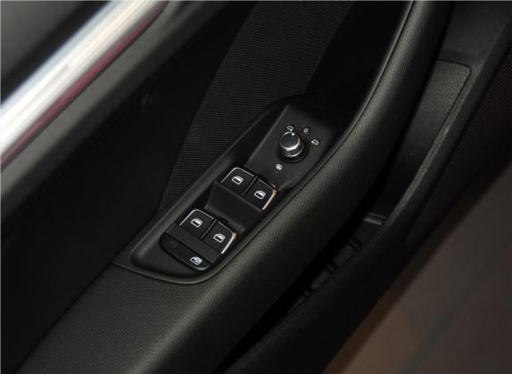 奥迪A3(进口) 2014款 Sportback 40 TFSI S line 舒适型 车厢座椅   门窗控制