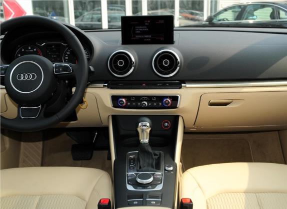 奥迪A3(进口) 2014款 Limousine 40 TFSI S line 舒适型 中控类   中控台