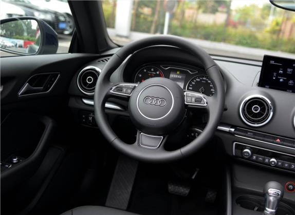 奥迪A3(进口) 2015款 Cabriolet 40 TFSI 中控类   驾驶位