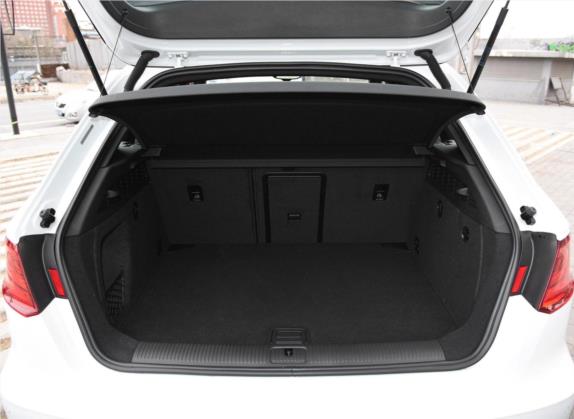 奥迪A3(进口) 2015款 Sportback 45 TFSI S line 运动型 车厢座椅   后备厢