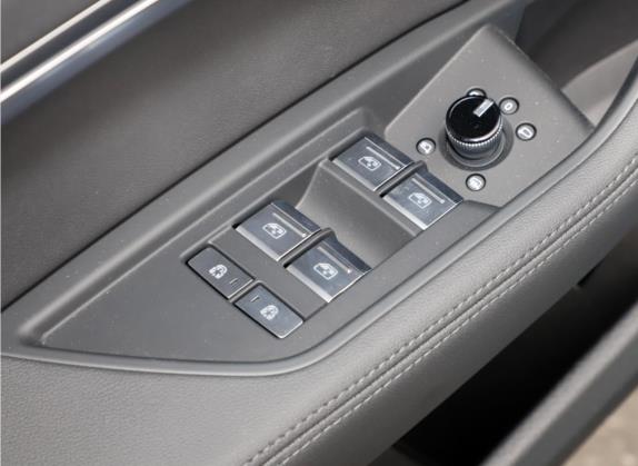 奥迪e-tron(进口) 2021款 Sportback 55 quattro 豪华型 车厢座椅   门窗控制