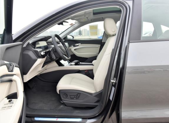 奥迪e-tron(进口) 2022款 Sportback 55 quattro 豪华型 车厢座椅   前排空间