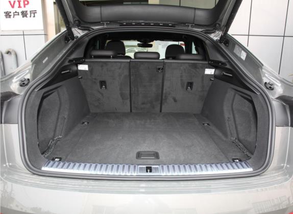 奥迪e-tron(进口) 2022款 Sportback 55 quattro 限量版 车厢座椅   后备厢