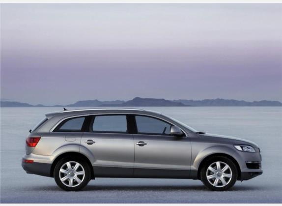 奥迪Q7 2006款 3.6 FSI quattro 基本型 外观   正侧