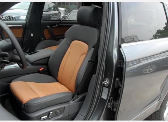 奥迪Q7 2010款 6.0 V12 TDI旗舰型 车厢座椅   前排空间