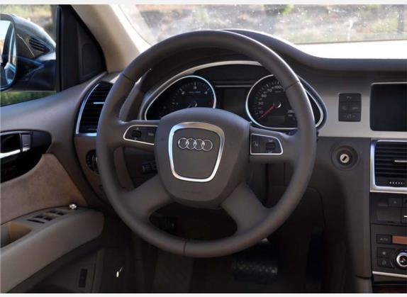 奥迪Q7 2010款 3.0 TDI quattro 领先型 中控类   驾驶位