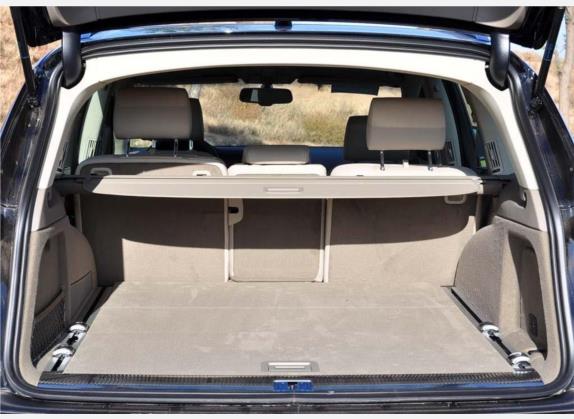 奥迪Q7 2010款 3.0 TDI quattro 领先型 车厢座椅   后备厢