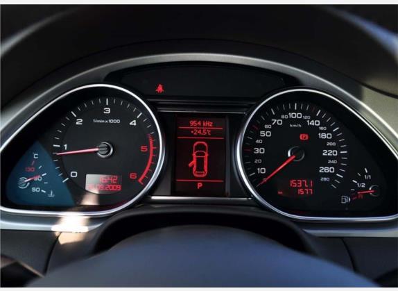 奥迪Q7 2010款 3.0 TDI quattro 领先型 中控类   仪表盘