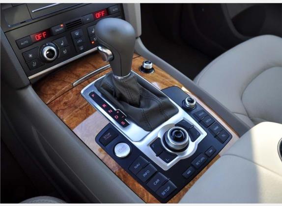 奥迪Q7 2010款 3.0 TDI quattro 领先型 中控类   挡把