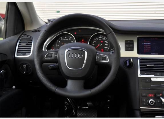 奥迪Q7 2010款 3.6 FSI舒适型运动典藏版 中控类   驾驶位