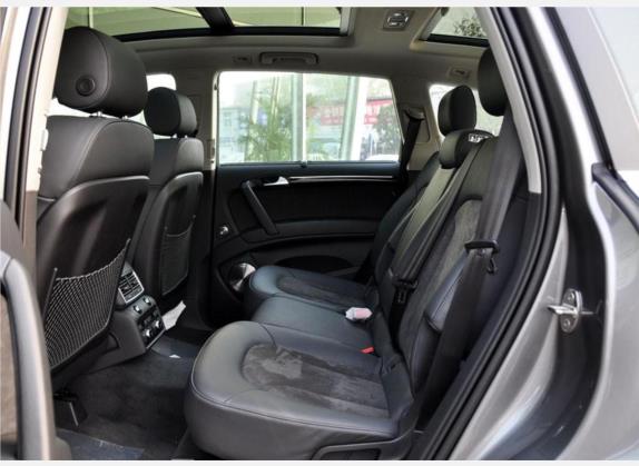 奥迪Q7 2010款 3.6 FSI舒适型运动典藏版 车厢座椅   后排空间