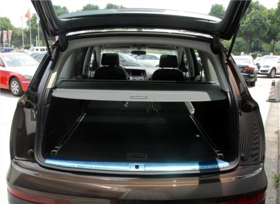 奥迪Q7 2011款 3.0 TFSI 进取型(200kW) 车厢座椅   后备厢