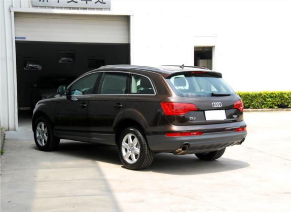奥迪Q7 2011款 3.0 TFSI 进取型(200kW) 外观   斜后