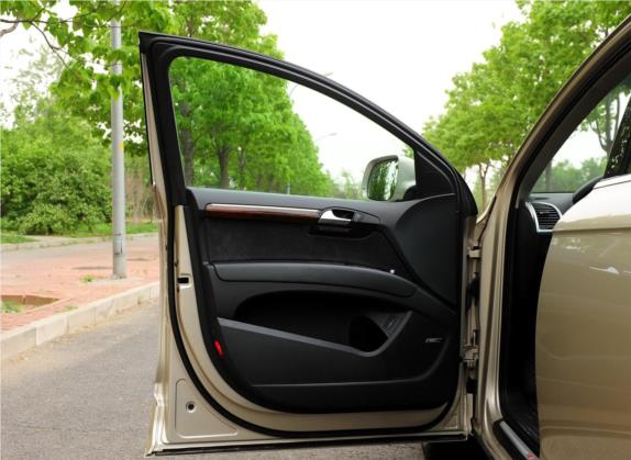 奥迪Q7 2011款 3.0 TFSI 专享型(245kW) 车厢座椅   前门板