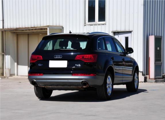 奥迪Q7 2012款 3.0 TFSI 进取型(200kW) 外观   斜后