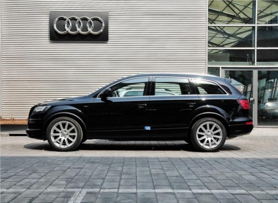 奥迪Q7 2012款 3.0 TFSI 专享型(245kW) 外观   正侧
