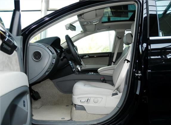 奥迪Q7 2013款 35 TFSI 进取型 车厢座椅   前排空间