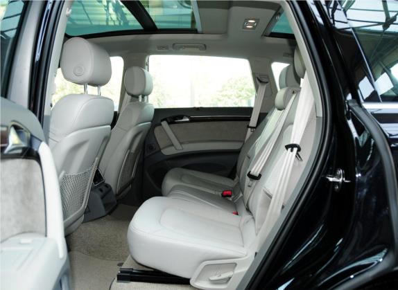 奥迪Q7 2013款 35 TFSI 进取型 车厢座椅   后排空间