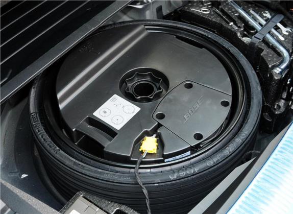 奥迪Q7 2013款 35 TFSI 技术型 其他细节类   备胎