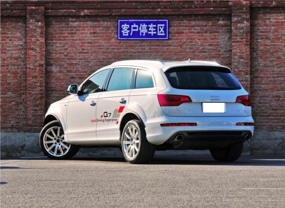 奥迪Q7 2013款 35 TFSI 专享型 外观   斜后