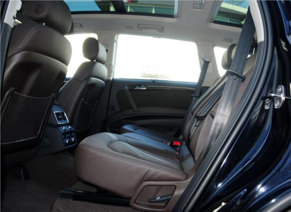 奥迪Q7 2013款 40 TFSI 技术型 车厢座椅   后排空间