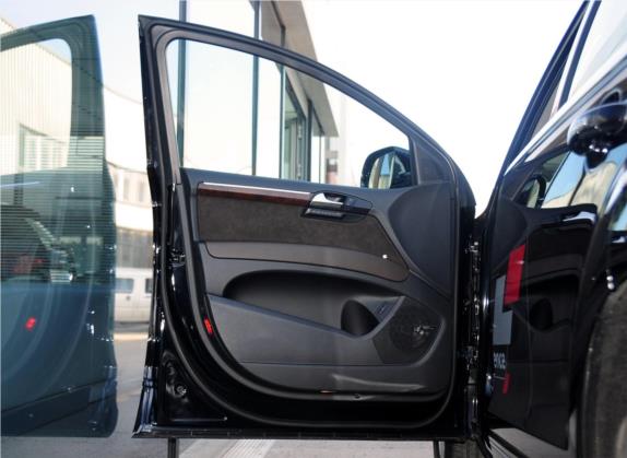 奥迪Q7 2013款 40 TFSI 技术型 车厢座椅   前门板
