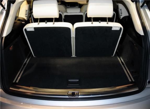 奥迪Q7 2013款 35 TDI 专享型 车厢座椅   后备厢
