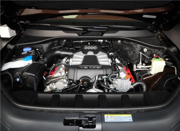 奥迪Q7 2014款 35 TFSI 专享型 其他细节类   发动机舱
