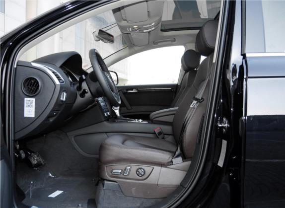 奥迪Q7 2015款 35 TFSI 进取型 车厢座椅   前排空间