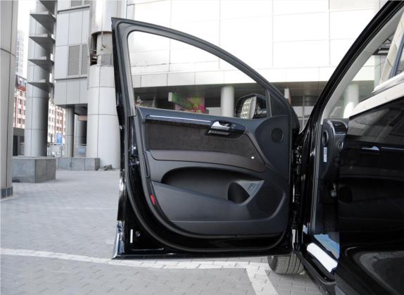 奥迪Q7 2015款 35 TFSI 进取型 车厢座椅   前门板