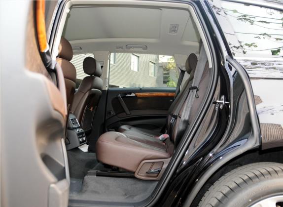 奥迪Q7 2015款 35 TFSI 运动型 车厢座椅   后排空间