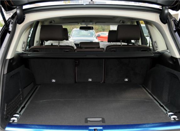 奥迪Q7 2015款 35 TFSI 运动型 车厢座椅   后备厢