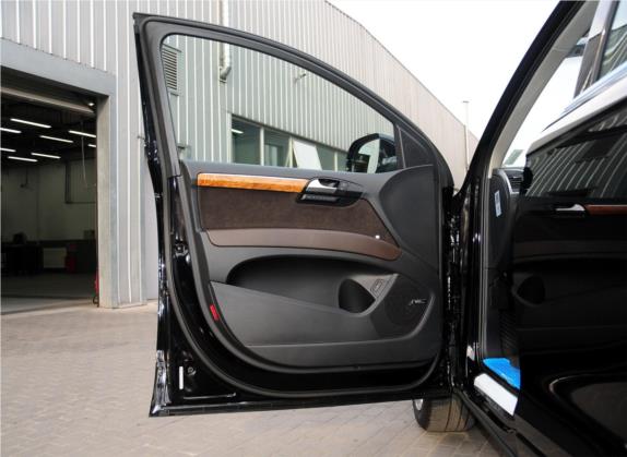 奥迪Q7 2015款 35 TFSI 运动型 车厢座椅   前门板
